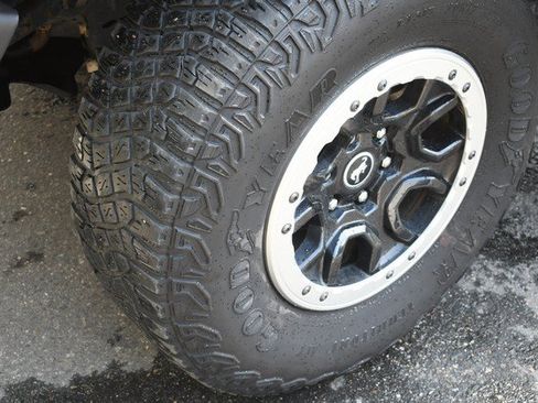 Used 2022 Ford Bronco Badlands w/ Sasquatch Package AWD/4WD image 11