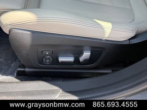 Used 2021 BMW 330i xDrive Sedan w/ Premium Package AWD/4WD image 14