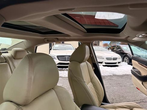 Used 2016 Nissan Maxima Platinum image 18