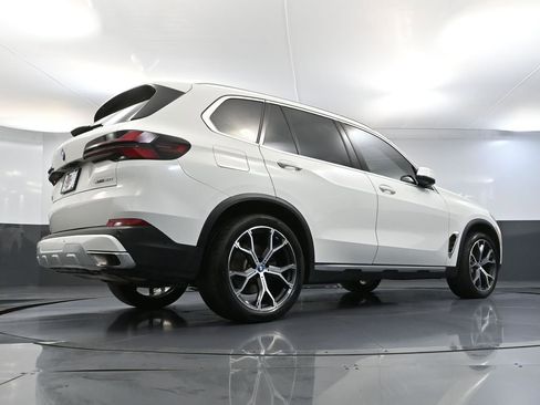 Used 2024 BMW X5 xDrive40i AWD/4WD image 53