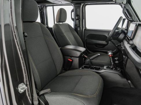 Used 2024 Jeep Wrangler Unlimited Sport image 28