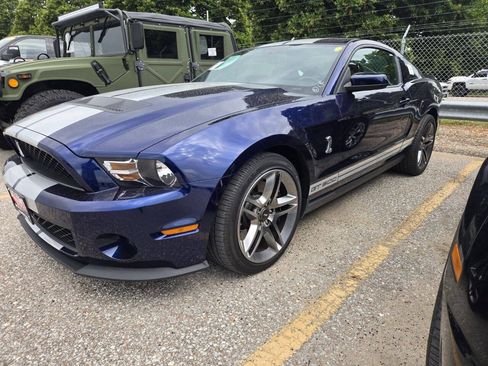 Used 2010 Ford Mustang Shelby GT500 RWD image 2