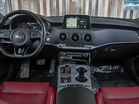 Used 2020 Kia Stinger GT1 image 17