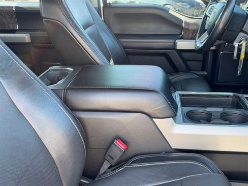 Used 2017 Ford F250 Lariat w/ Chrome Package image 12