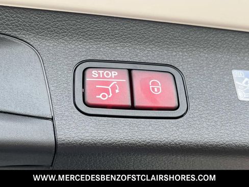 New 2026 Mercedes-Benz GLS 580 4MATIC image 14