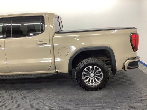 Used 2022 GMC Sierra 1500 AT4 w/ AT4 Premium Package AWD/4WD image 4