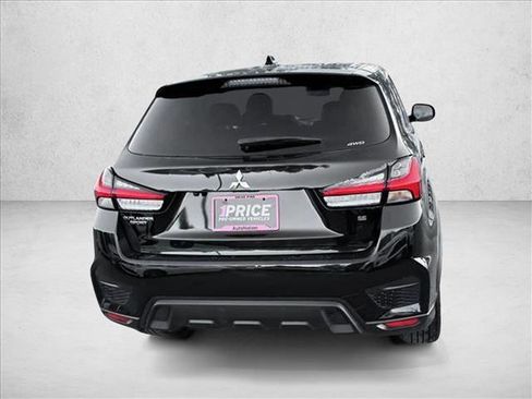 Used 2024 Mitsubishi Outlander SE image 7