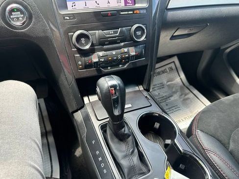 Used 2019 Ford Explorer XLT w/ Equipment Group 202A FWD image 37