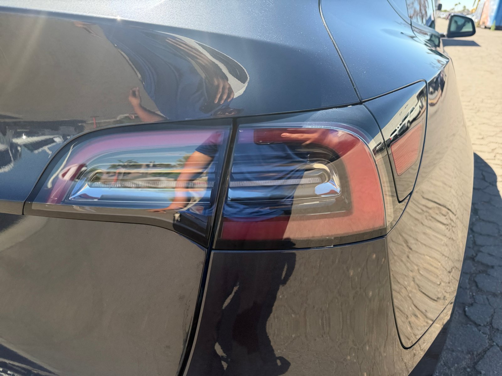 Used 2024 Tesla Model Y Long Range RWD image 31