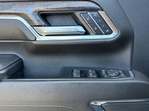 Used 2024 Chevrolet Silverado 2500 LTZ AWD/4WD image 10