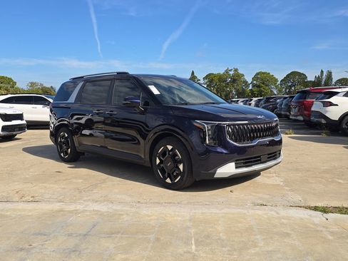 New 2026 Kia Carnival EX FWD image 2