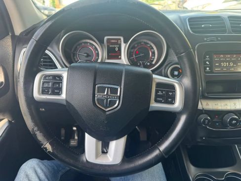 Used 2018 Dodge Journey SE w/ Connectivity Group FWD image 19