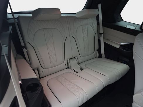 New 2026 BMW X7 xDrive40i image 12