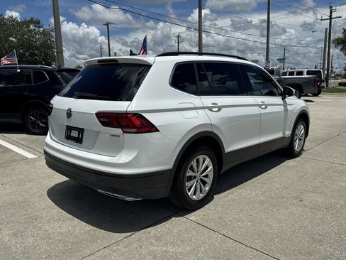 Used 2019 Volkswagen Tiguan SE w/ Panoramic Sunroof Package AWD/4WD image 4