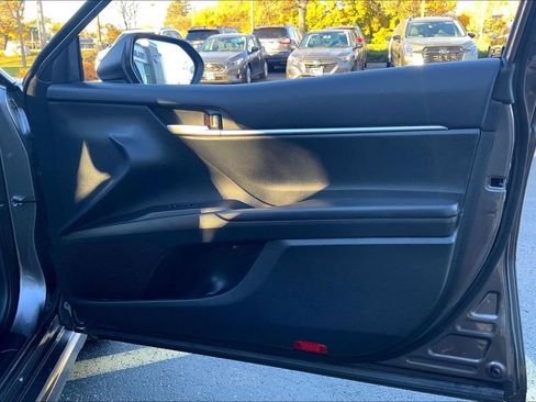 Used 2023 Toyota Camry SE image 25