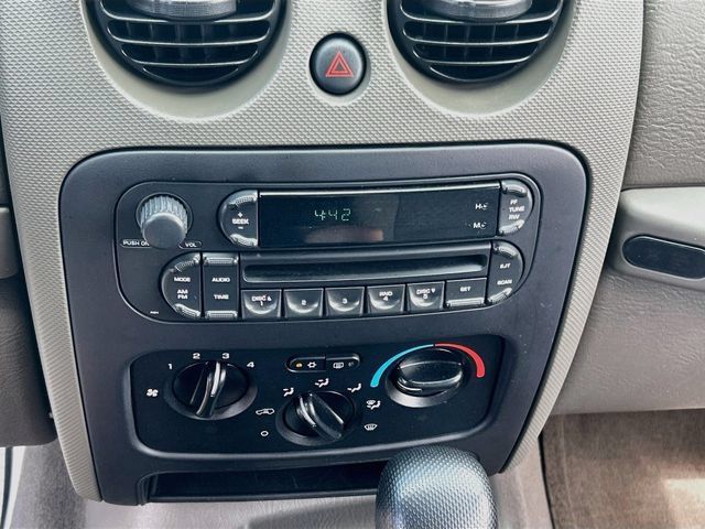Used 2006 Jeep Liberty Sport AWD/4WD image 17