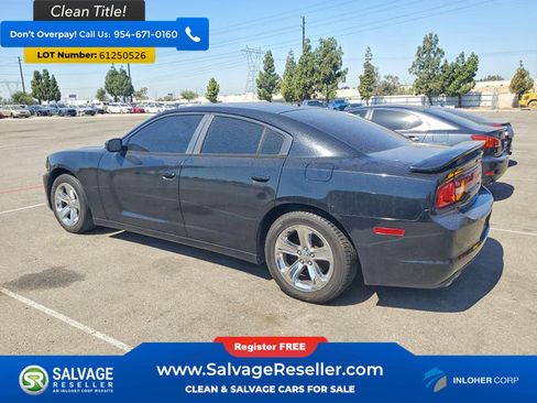 Used 2014 Dodge Charger SE w/ Sport Appearance Group RWD image 3