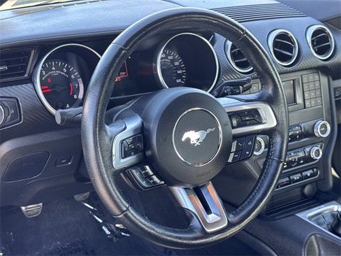 Certified 2020 Ford Mustang Coupe image 8