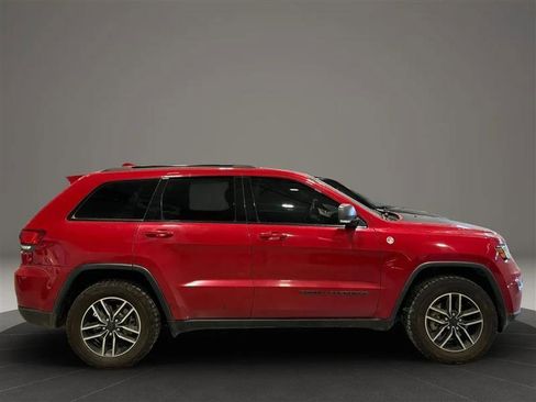 Used 2019 Jeep Grand Cherokee Trailhawk AWD/4WD image 6