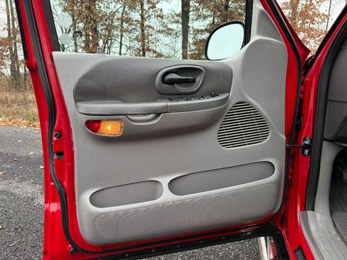 Used 2002 Ford F150 XLT image 21