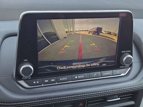 Used 2023 Nissan Rogue SV FWD image 19