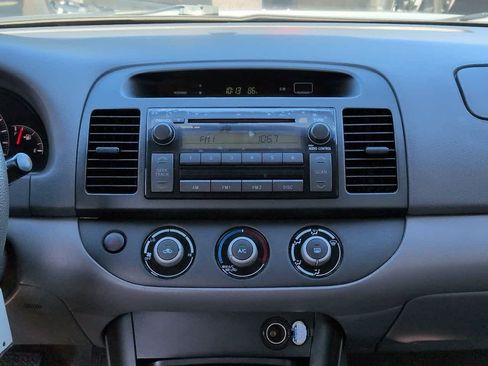 Used 2006 Toyota Camry LE FWD image 16
