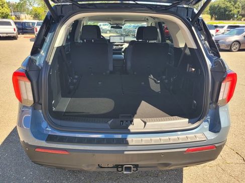 Used 2026 Ford Explorer Active AWD/4WD image 8