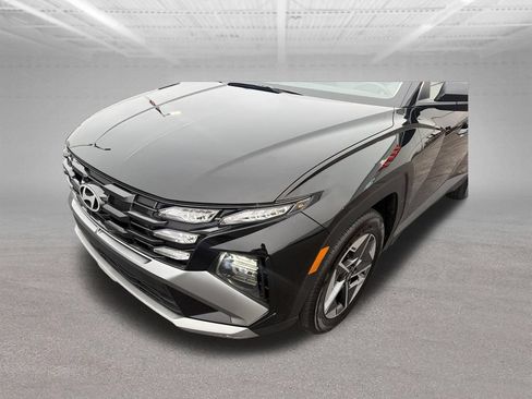 Used 2025 Hyundai Tucson SEL FWD image 17