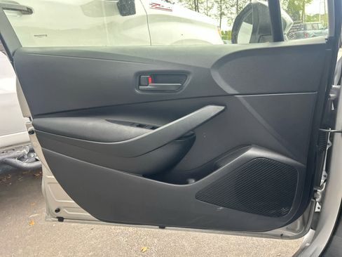 Used 2025 Toyota Corolla LE image 13