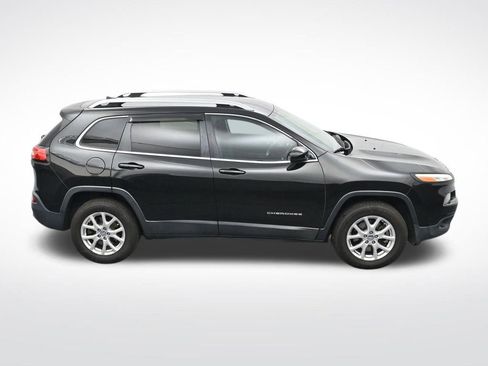 Used 2016 Jeep Cherokee Latitude image 24