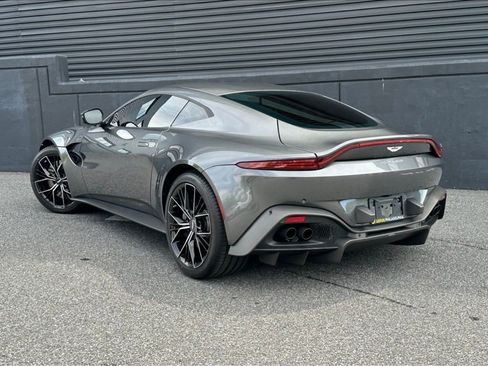 Used 2021 Aston Martin V8 Vantage Coupe image 3