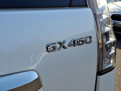 Used 2018 Lexus GX 460 Premium w/ Premium Package AWD/4WD image 29