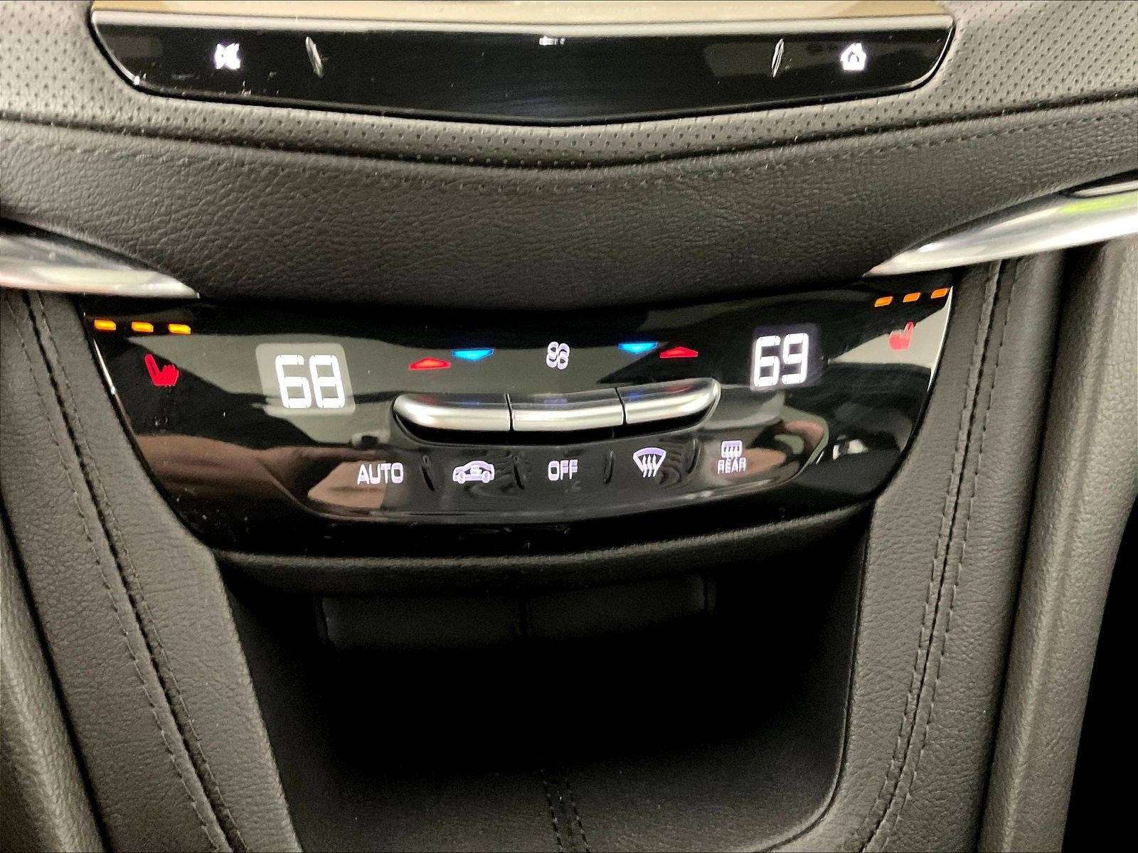 Used 2023 Cadillac XT5 Premium Luxury w/ Technology Package AWD/4WD image 36