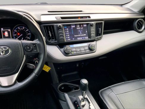 Used 2017 Toyota RAV4 XLE FWD image 7