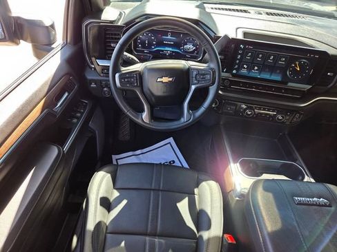 Certified 2024 Chevrolet Silverado 2500 High Country w/ High Country Premium Package AWD/4WD image 12