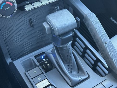 Certified 2025 Toyota Tacoma SR5 image 19