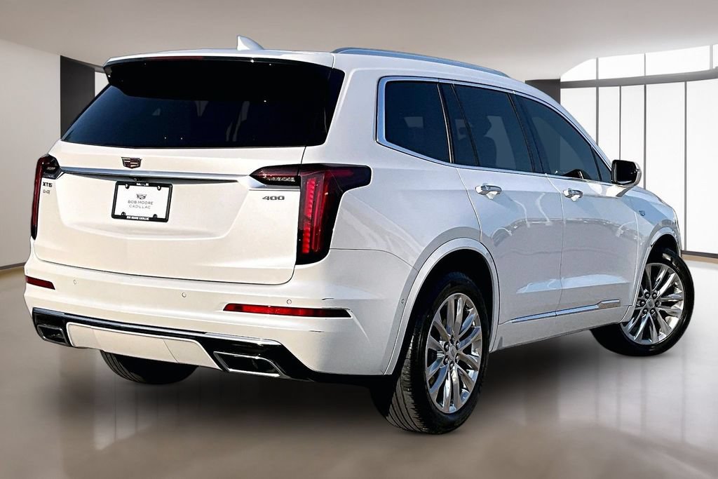 Used 2021 Cadillac XT6 Premium Luxury FWD image 2