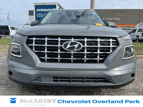 Used 2020 Hyundai Venue SEL w/ Convenience + Premium Package image 5