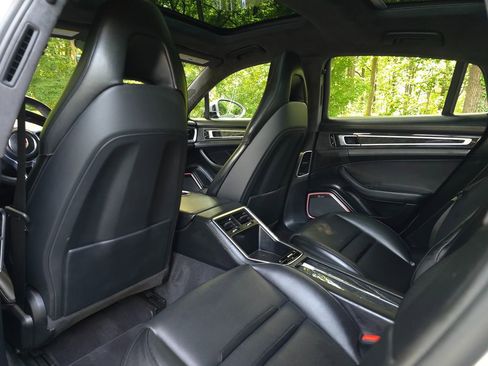 Used 2018 Porsche Panamera Turbo w/ Premium Package Plus AWD/4WD image 13