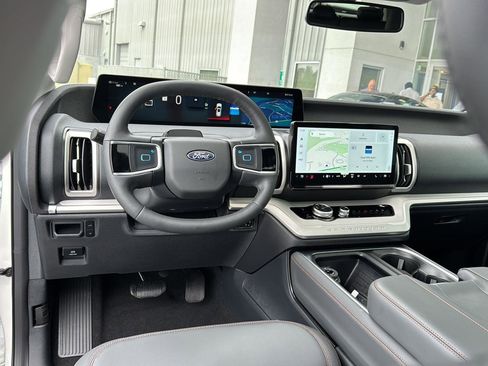 New 2025 Ford Expedition Max Active image 23