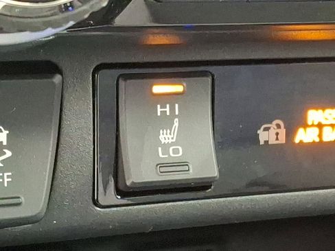 Used 2023 Toyota RAV4 XLE image 19