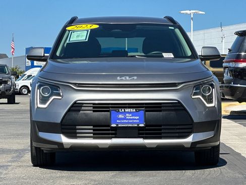 Used 2023 Kia Niro EX FWD image 8