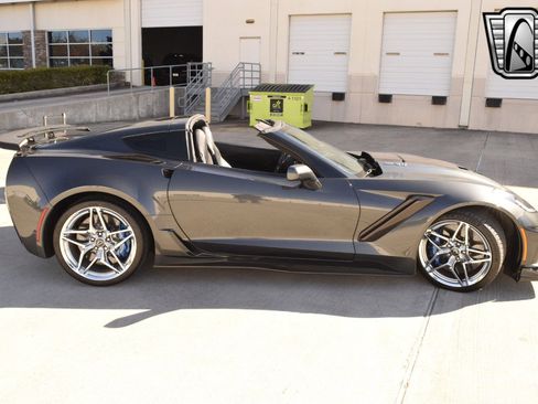 Used 2019 Chevrolet Corvette ZR1 image 2