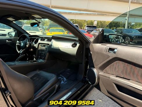 Used 2013 Ford Mustang GT Premium RWD image 32