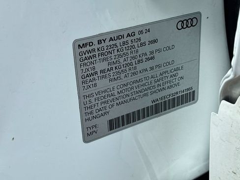 Used 2024 Audi Q3 2.0T Premium Plus w/ Premium Plus Package AWD/4WD image 32