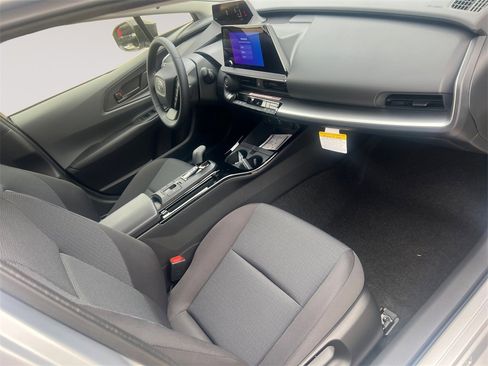 New 2026 Toyota Prius LE image 15