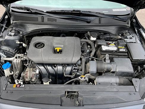 Used 2020 Kia Forte LXS FWD image 29