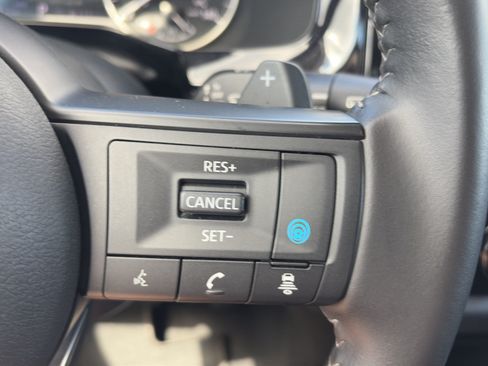 Used 2025 Nissan Pathfinder SV AWD/4WD image 22