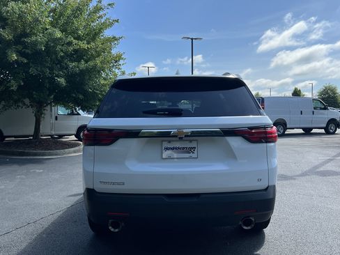 Used 2023 Chevrolet Traverse LT FWD image 8