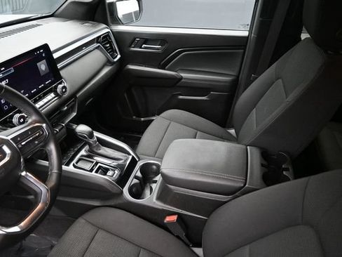 Used 2024 GMC Canyon Elevation w/ Convenience Package RWD image 16
